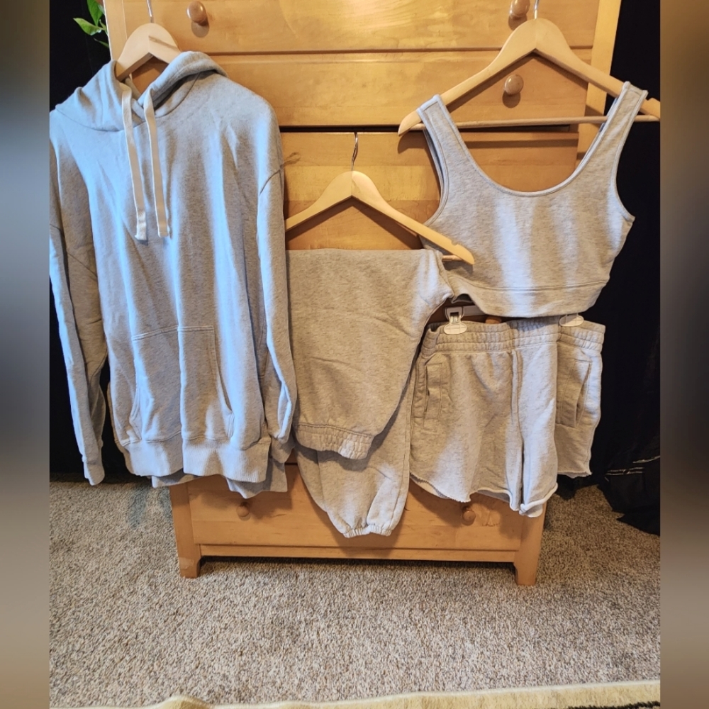 aerie matching sweatshirt bra top sweatshorts and sweatpants